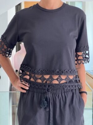 T-shirt inserti macrame' nera