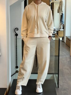 Set tuta cappuccio pizzo latte