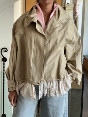 Giubbotto beige pizzo