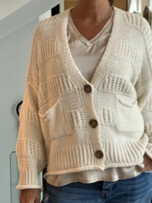 Cardigan latte ricamo