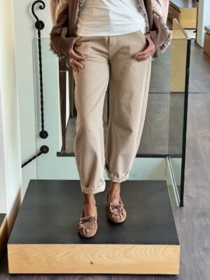 Pantalone carrot sabbia