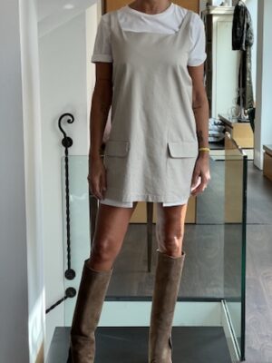 Abito miu con tshirt ghiaccio