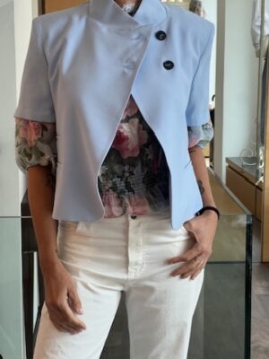 Giacca assimmetrica azzurra