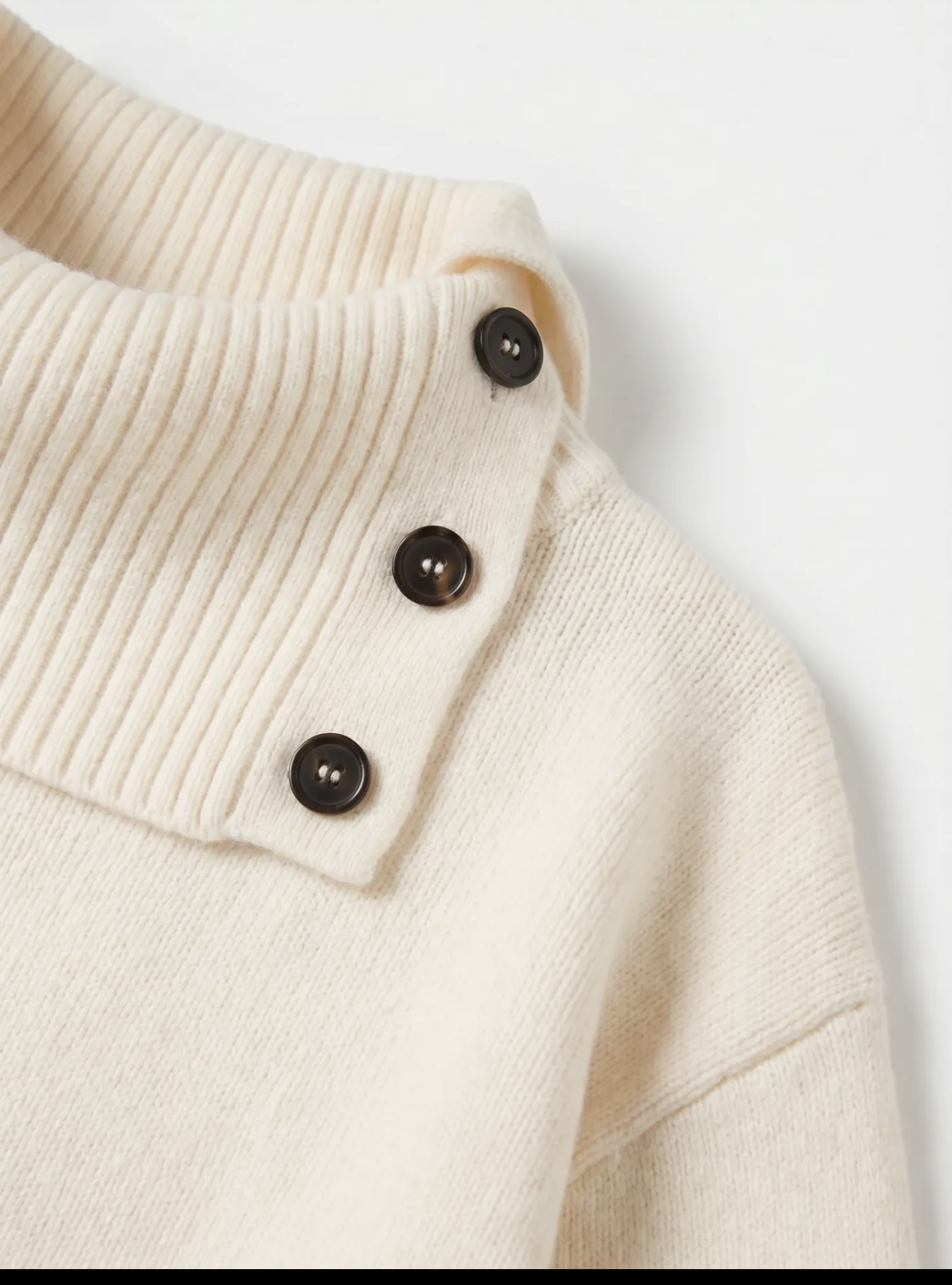 Maglia bottoni latte - immagine 3