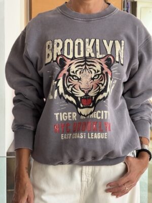 Felpa tigre grigia