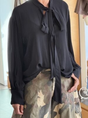 Camicia fiocco nera